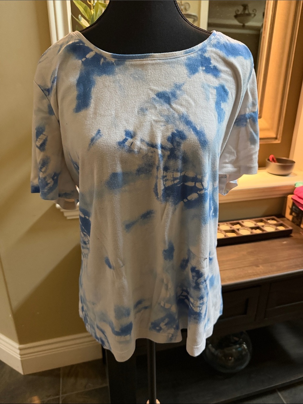 Women's Blue Tie-Dye Short Sleeve Tee
